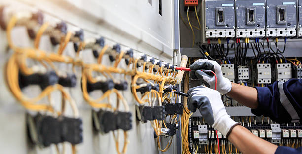 Professional Electrician technician working in Chesapeake, VA